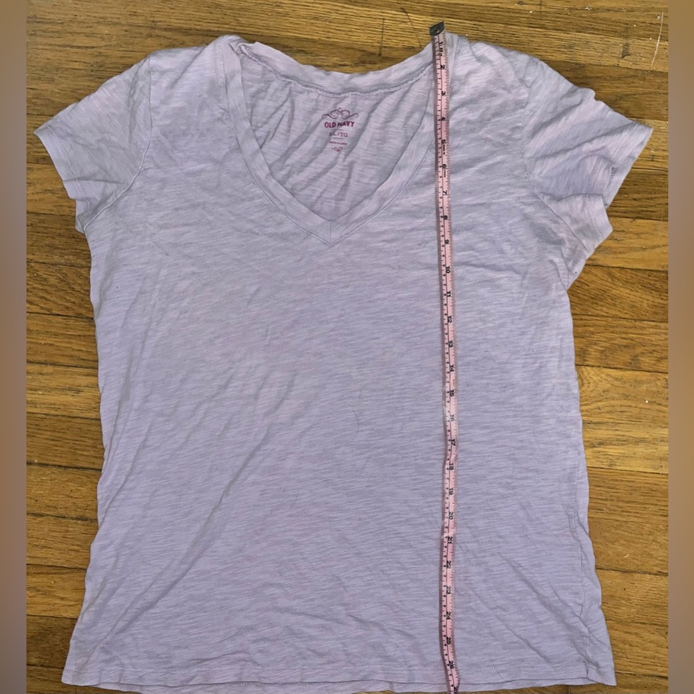 Old Navy Light Purple V Neck T-Shirt 100% Cotton - Picture 6 of 7